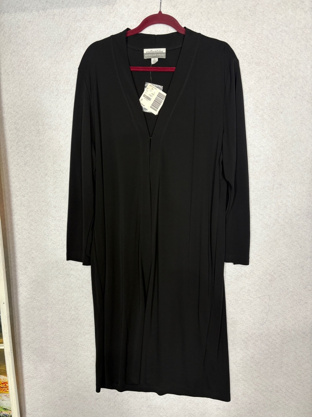 August Max Black V-Neck Long Sleeve Open Dress